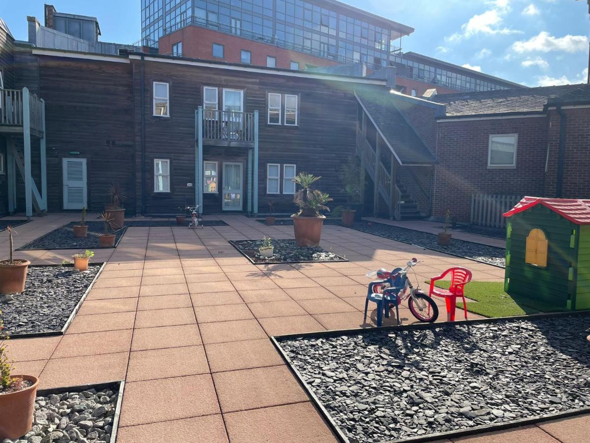 69D Victoria Street Apartment Sheffield Luaran gambar